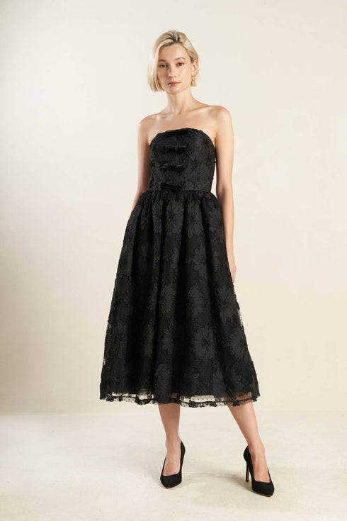 confidence-game-lace-midi-dress Flying Tomato-Sophia's Style-4